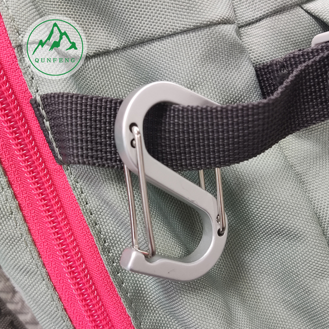 S-shaped steel wire carabiner figure 8 aluminum alloy wire hook Outdoor picnic cutlery hanging spring buckle