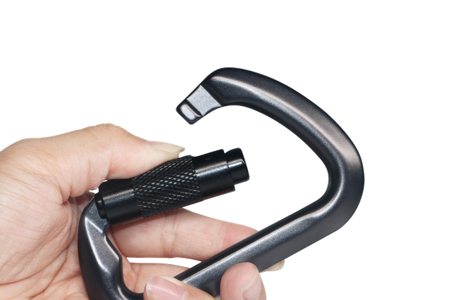Heavy Duty Carabiner Clip - 6600lbs (30KN) Load Capacity, 3